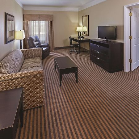 La Quinta By Wyndham Livingston Hotel Buitenkant foto