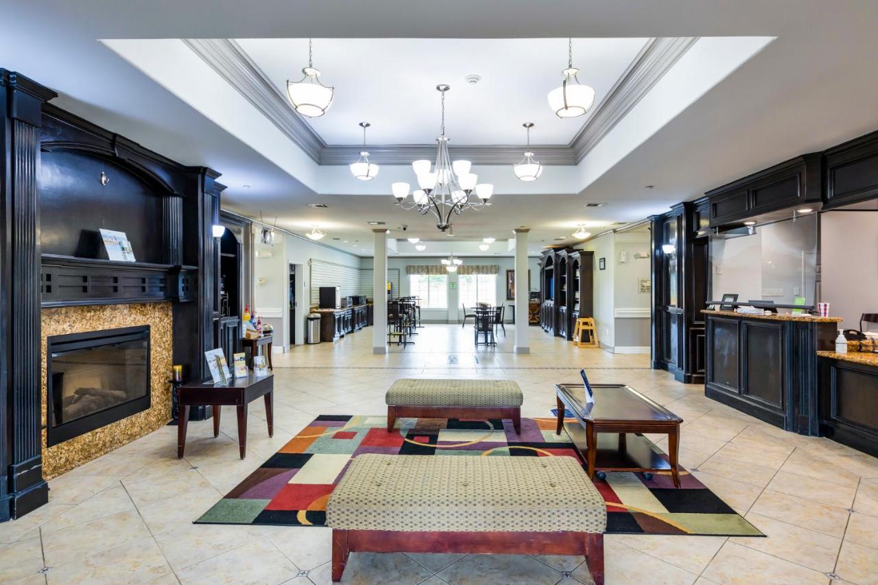 La Quinta By Wyndham Livingston Hotel Buitenkant foto