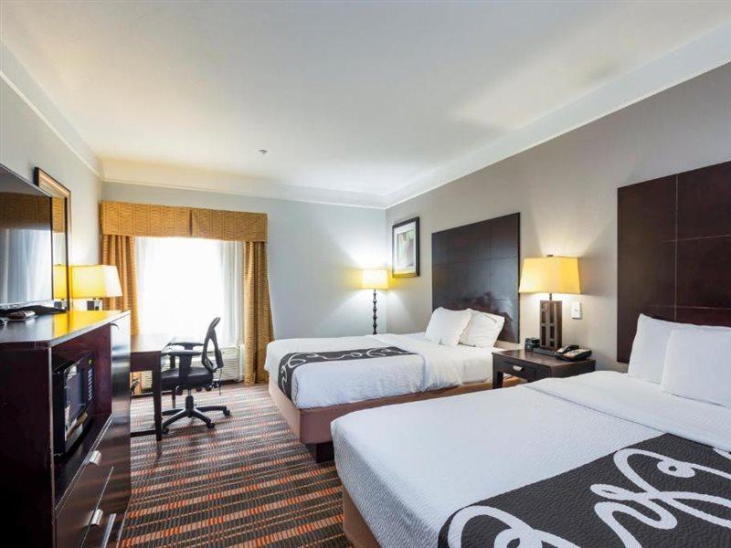 La Quinta By Wyndham Livingston Hotel Buitenkant foto