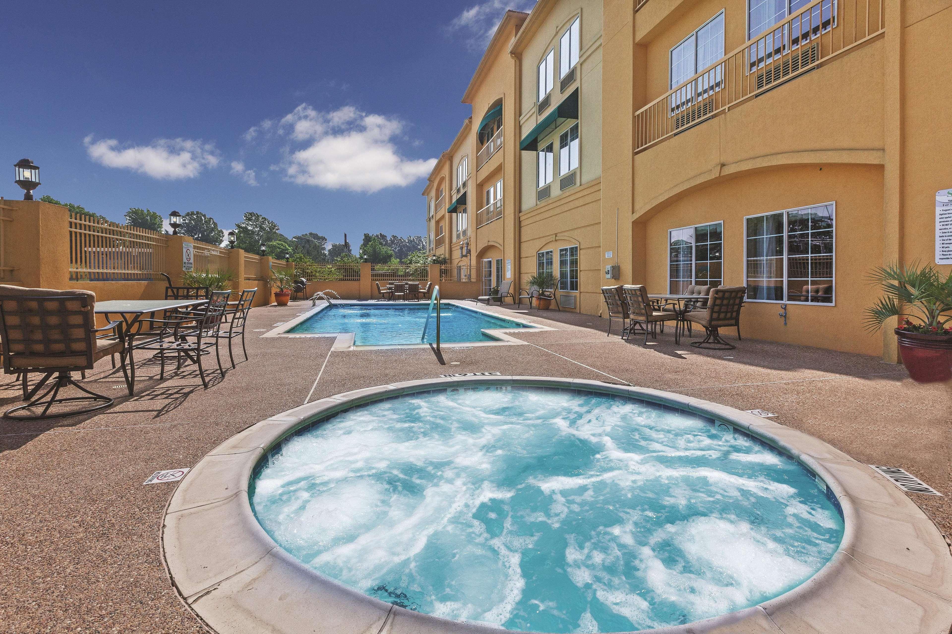 La Quinta By Wyndham Livingston Hotel Buitenkant foto